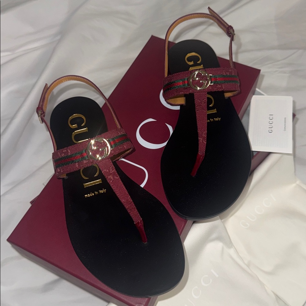 New Gucci Women's Black and Burgundy Sandals